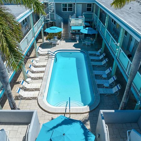 Camelot Beach Suites Clearwater Beach Buitenkant foto