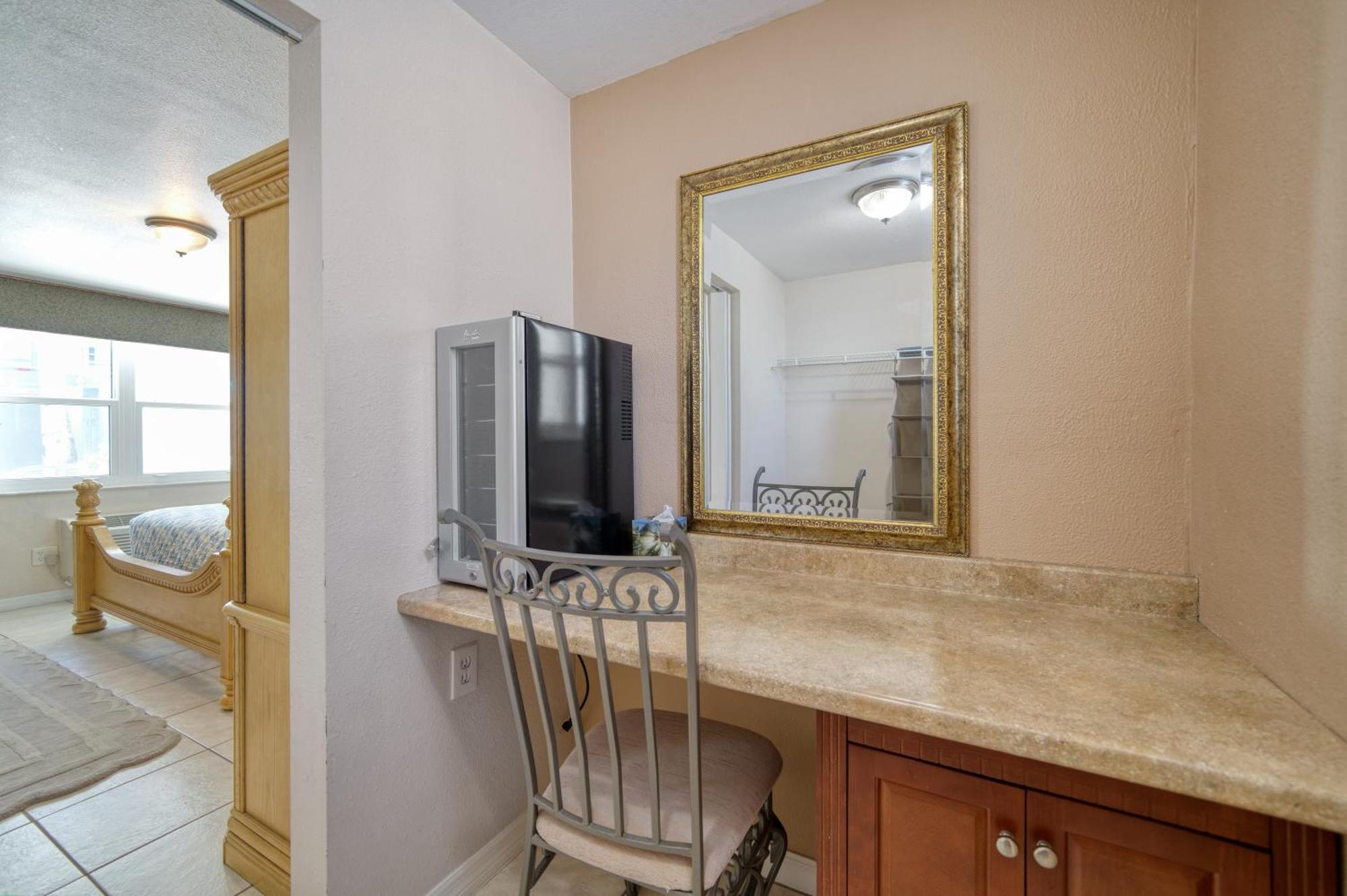 Camelot Beach Suites Clearwater Beach Buitenkant foto