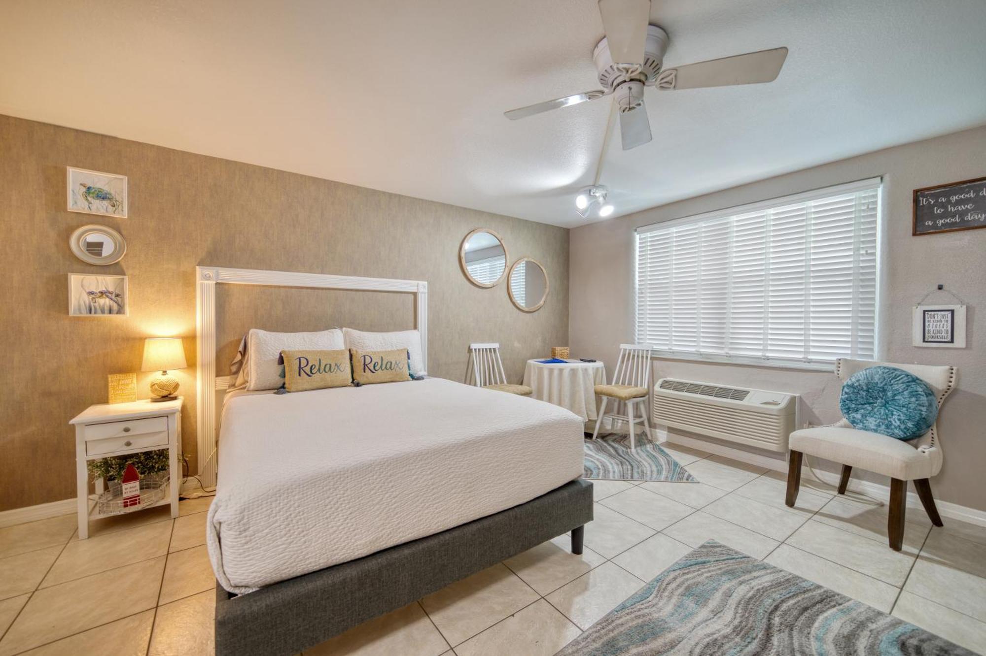 Camelot Beach Suites Clearwater Beach Buitenkant foto