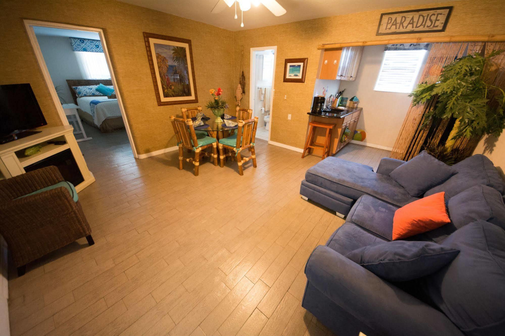 Camelot Beach Suites Clearwater Beach Buitenkant foto