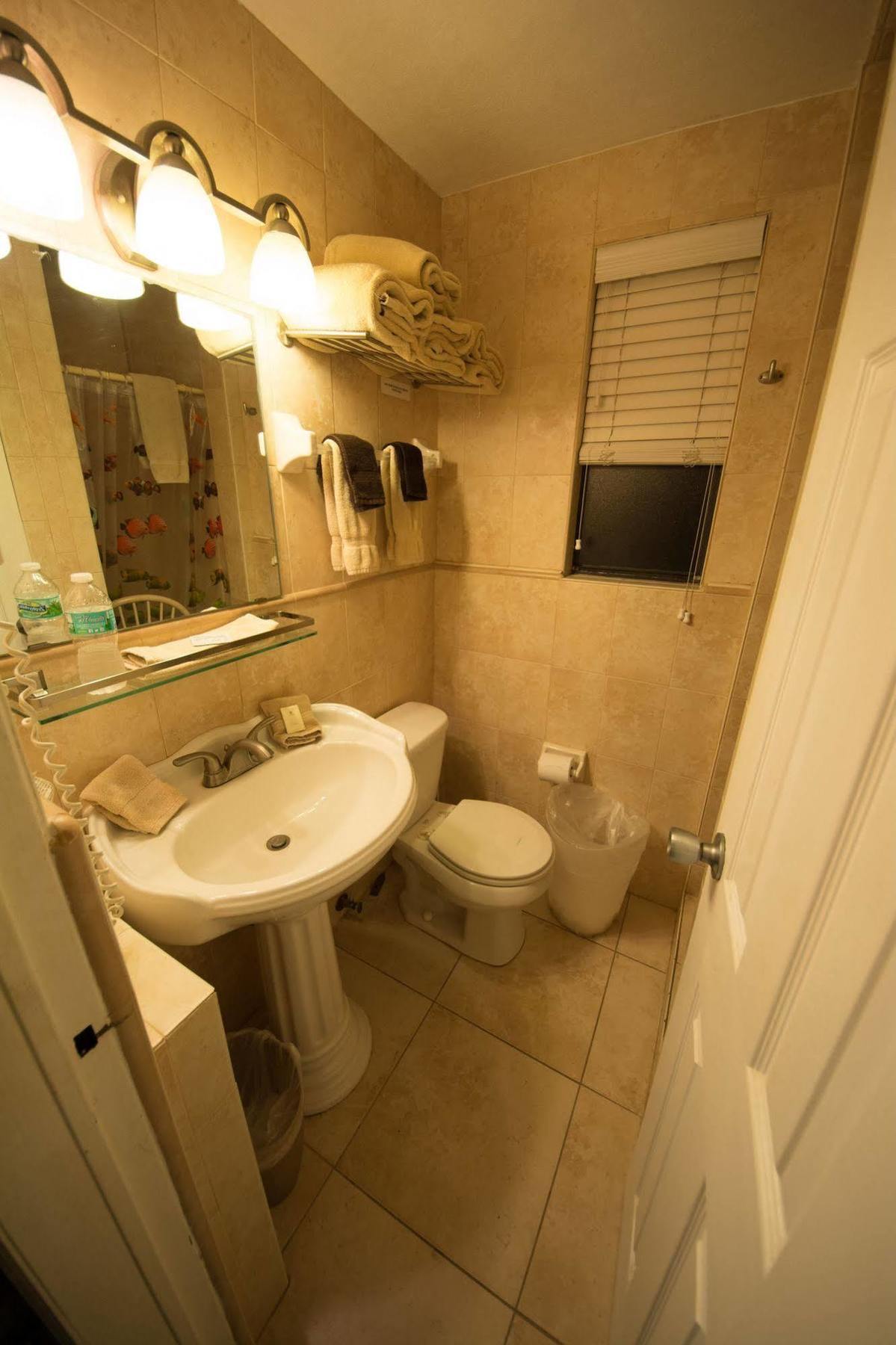 Camelot Beach Suites Clearwater Beach Buitenkant foto